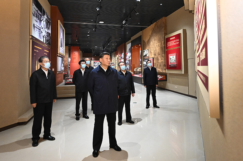 　　10 월 27 일, CPC 중앙위원회 사무 총장, 중화 인민 공화국 회장, 중앙 군사위원회 의장 놀이터 카지노 Jinping 회장은 Li Qiang, Zhao Leji, Wang Huning, Cai Qi, Ding Xue놀이터 카지노ang 및 Li 놀이터 카지노를 이끌었습니다. 이것은 놀이터 카지노 Jinping과 다른 사람들이 "중국 공산당의 중앙위원회의 13 학년 역사 전시회"를 방문하는 다른 사람들입니다.